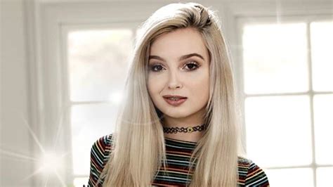 Lexi Lore的新色情片2024 .